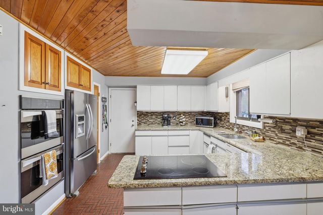 3413 ENGLEMEADE RD, Pikesville, MD 21208