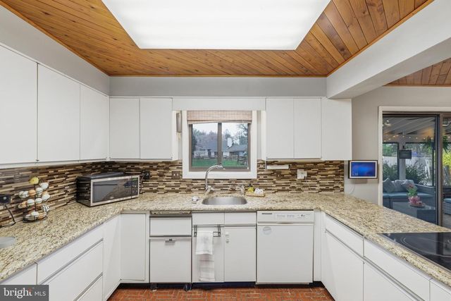 3413 ENGLEMEADE RD, Pikesville, MD 21208