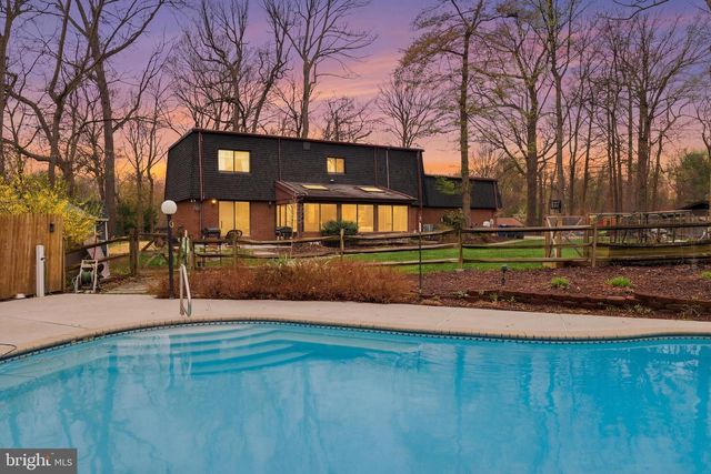 3413 ENGLEMEADE RD, Pikesville, MD 21208