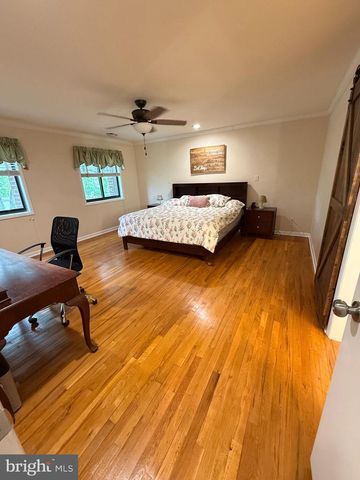 3413 ENGLEMEADE RD, Pikesville, MD 21208