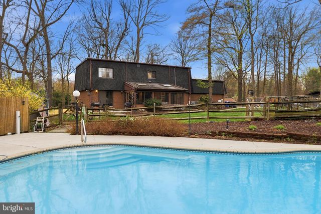 3413 ENGLEMEADE RD, Pikesville, MD 21208