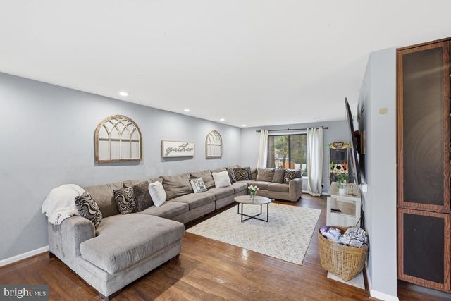 3413 ENGLEMEADE RD, Pikesville, MD 21208