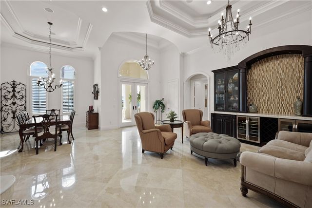 447 Egret AVE, Naples, FL 34108