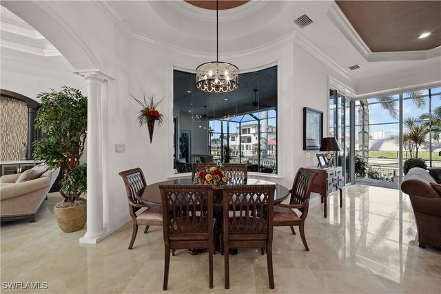 447 Egret AVE, Naples, FL 34108