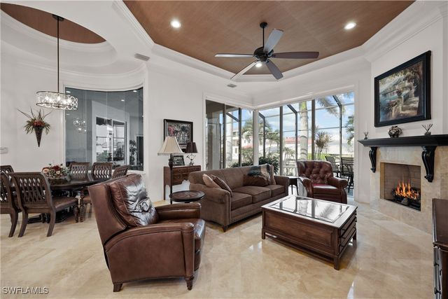 447 Egret AVE, Naples, FL 34108