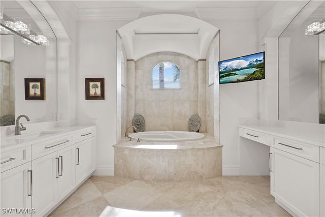 447 Egret AVE, Naples, FL 34108