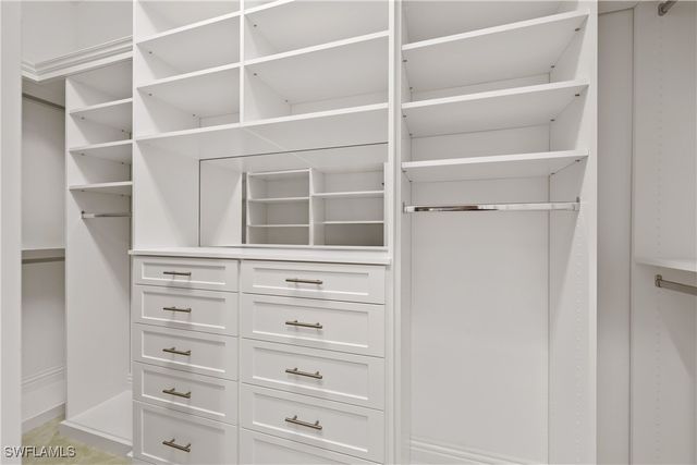 447 Egret AVE, Naples, FL 34108