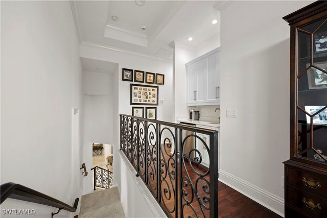 447 Egret AVE, Naples, FL 34108