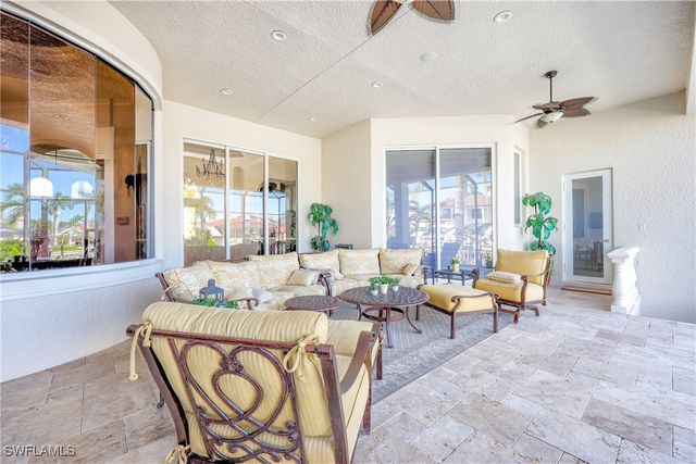 447 Egret AVE, Naples, FL 34108