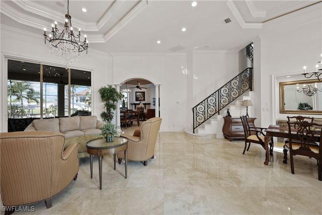 447 Egret AVE, Naples, FL 34108