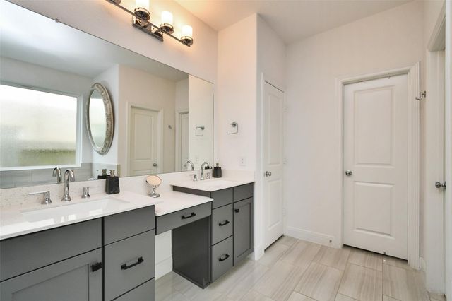 8922 Stanley Oak Drive, Missouri City, TX 77459