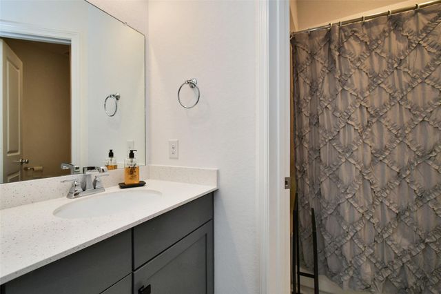 8922 Stanley Oak Drive, Missouri City, TX 77459