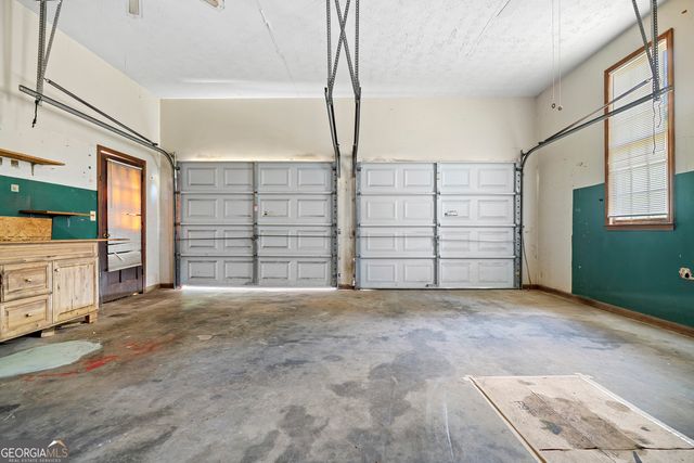 1975 Vintage Drive, Snellville, GA 30078