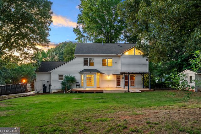 1975 Vintage Drive, Snellville, GA 30078