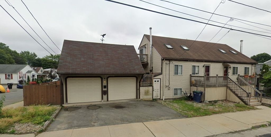 163 Ocean Ave W, Salem, MA 01970