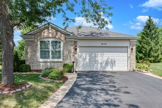 16400 Grandwood Lake Drive, Crest Hill, IL 60403