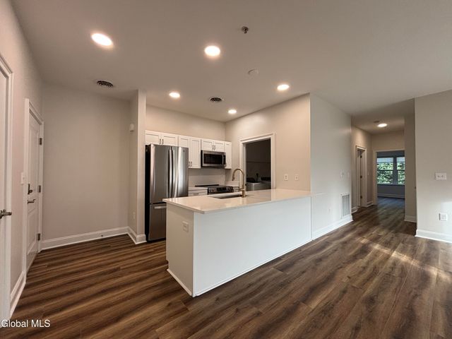 60 Weibel Avenue 1EL102, Saratoga Springs, NY 12866