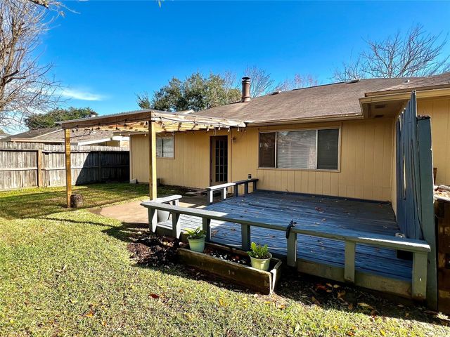 2406 Farriers Bend Drive, Friendswood, TX 77546