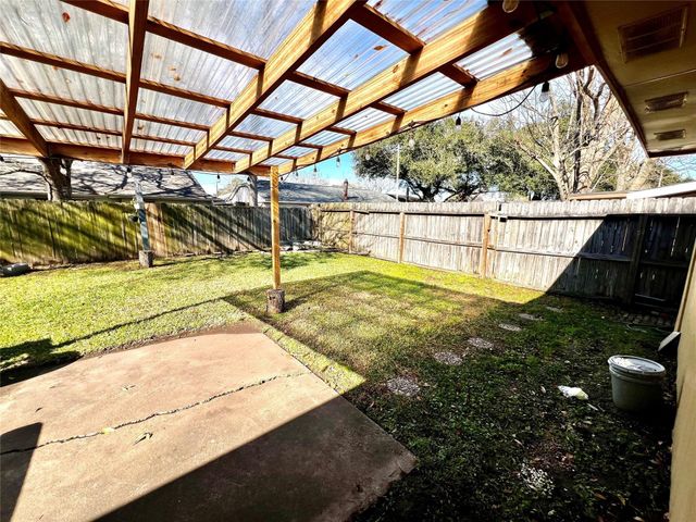 2406 Farriers Bend Drive, Friendswood, TX 77546