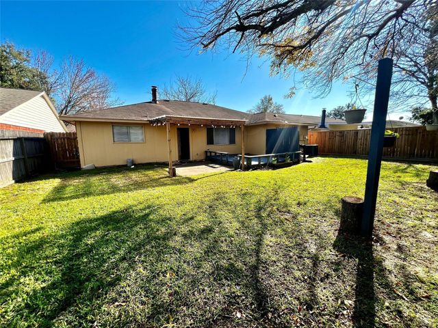 2406 Farriers Bend Drive, Friendswood, TX 77546