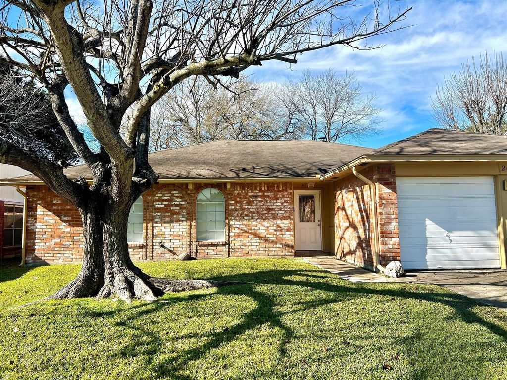 2406 Farriers Bend Drive, Friendswood, TX 77546