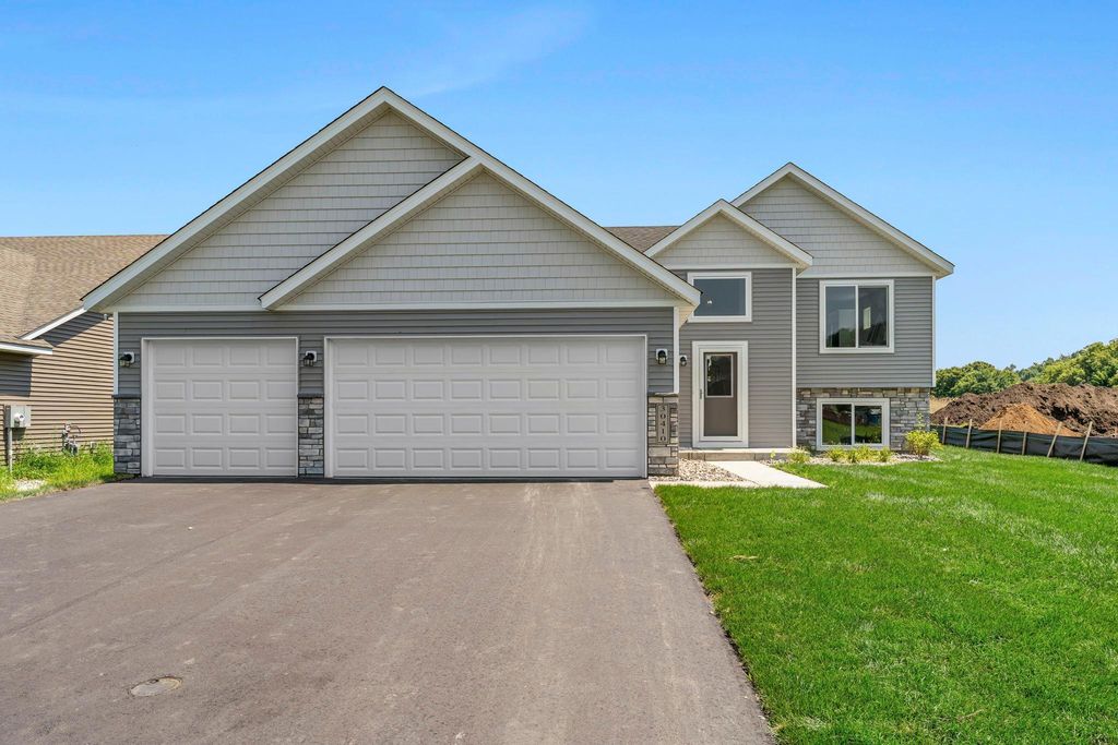 121 Maple Lane, Cannon Falls, MN 55009 — exterior