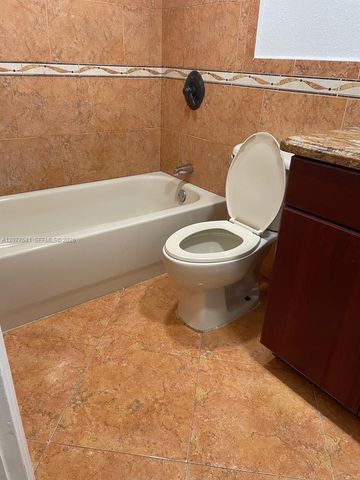 7075 NW 186th Street C505, Hialeah, FL 33015