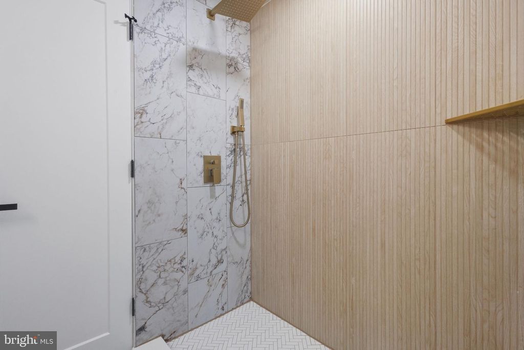 Image 23 of property listing at 1761 BRIGHTWELL CT, Waldorf, MD 20602