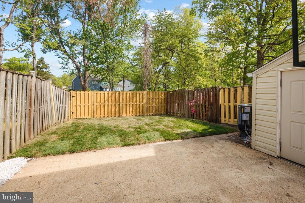 Image 30 of property listing at 1761 BRIGHTWELL CT, Waldorf, MD 20602