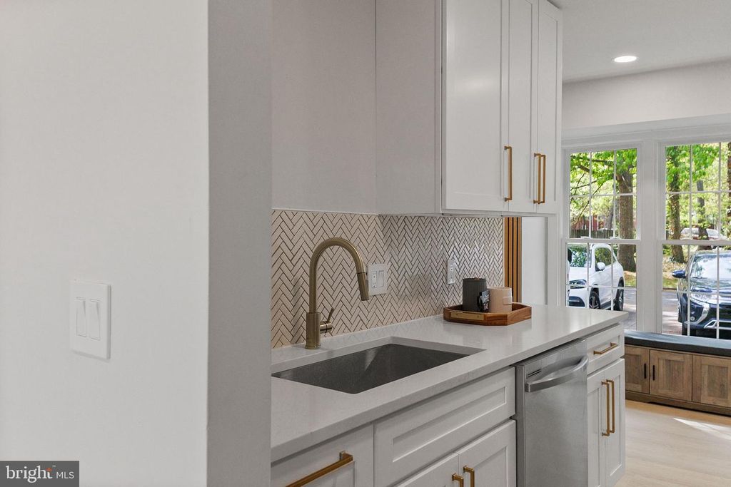 Image 9 of property listing at 1761 BRIGHTWELL CT, Waldorf, MD 20602