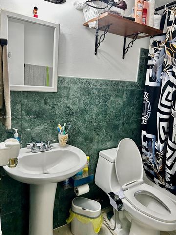 2918 Funston St 29B, Hollywood, FL 33020