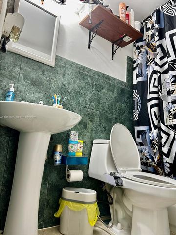 2918 Funston St 29B, Hollywood, FL 33020