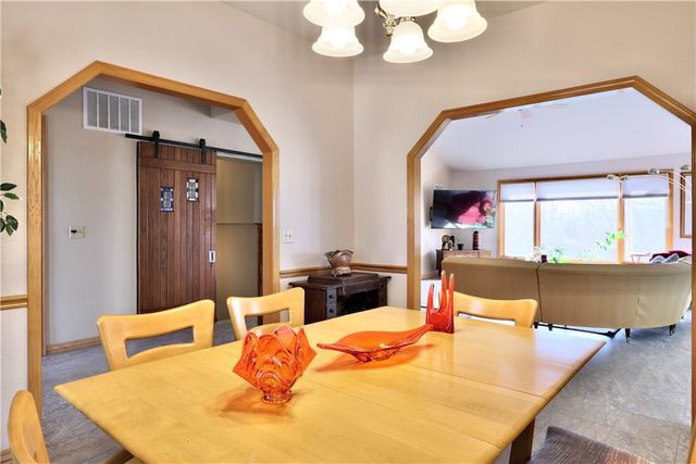 8985 Pikes Peak Road, Rogers, AR 72756