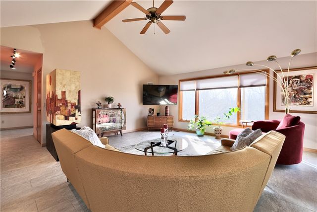 8985 Pikes Peak Road, Rogers, AR 72756