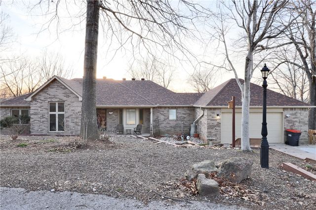 8985 Pikes Peak Road, Rogers, AR 72756