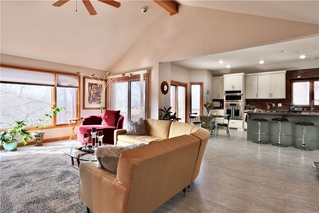 8985 Pikes Peak Road, Rogers, AR 72756