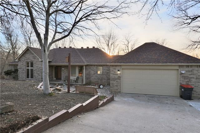 8985 Pikes Peak Road, Rogers, AR 72756