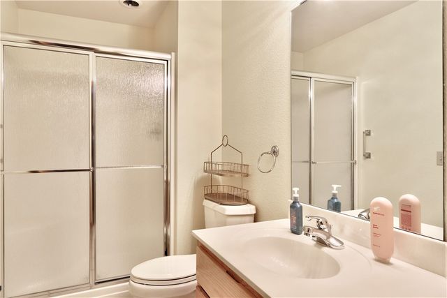 8985 Pikes Peak Road, Rogers, AR 72756