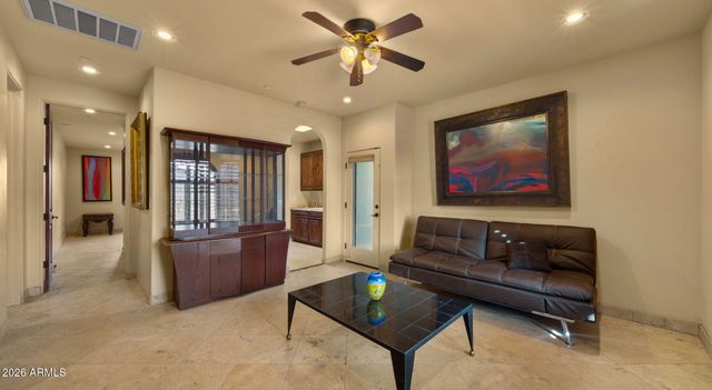 6562 E CAVE CREEK Road, Cave Creek, AZ 85331