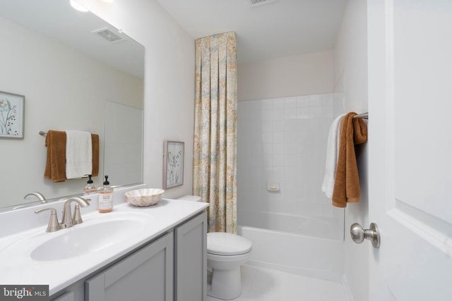 39 WHITAKER CT, Millville, NJ 08332