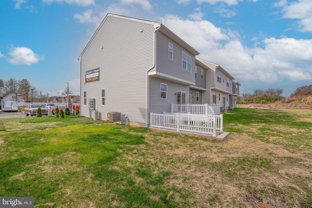 39 WHITAKER CT, Millville, NJ 08332