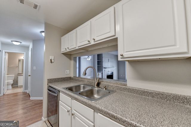 3655 Habersham Road NE APT 311, Atlanta, GA 30305