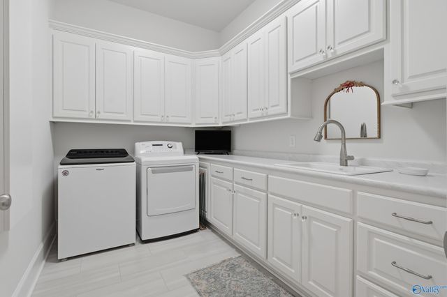 13728 Plainfield Drive, Athens, AL 35613