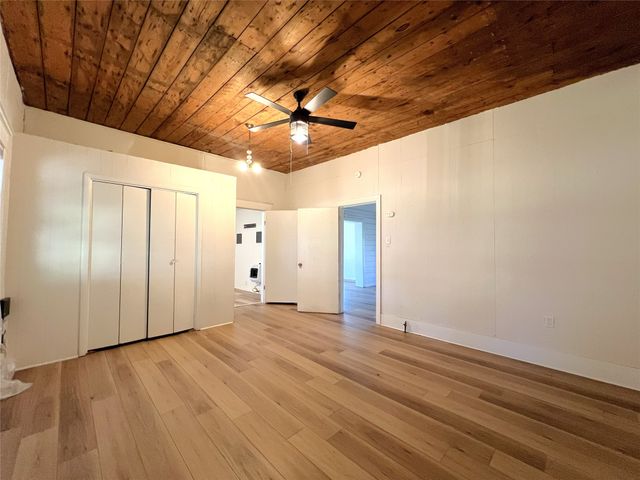 122 Robertson Street, Sulphur Springs, TX 75482