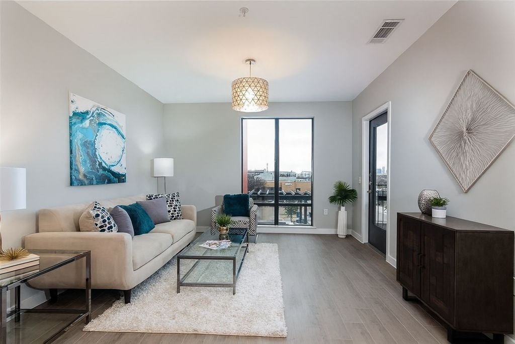 5609 Smu Boulevard 310, Dallas, TX 75206