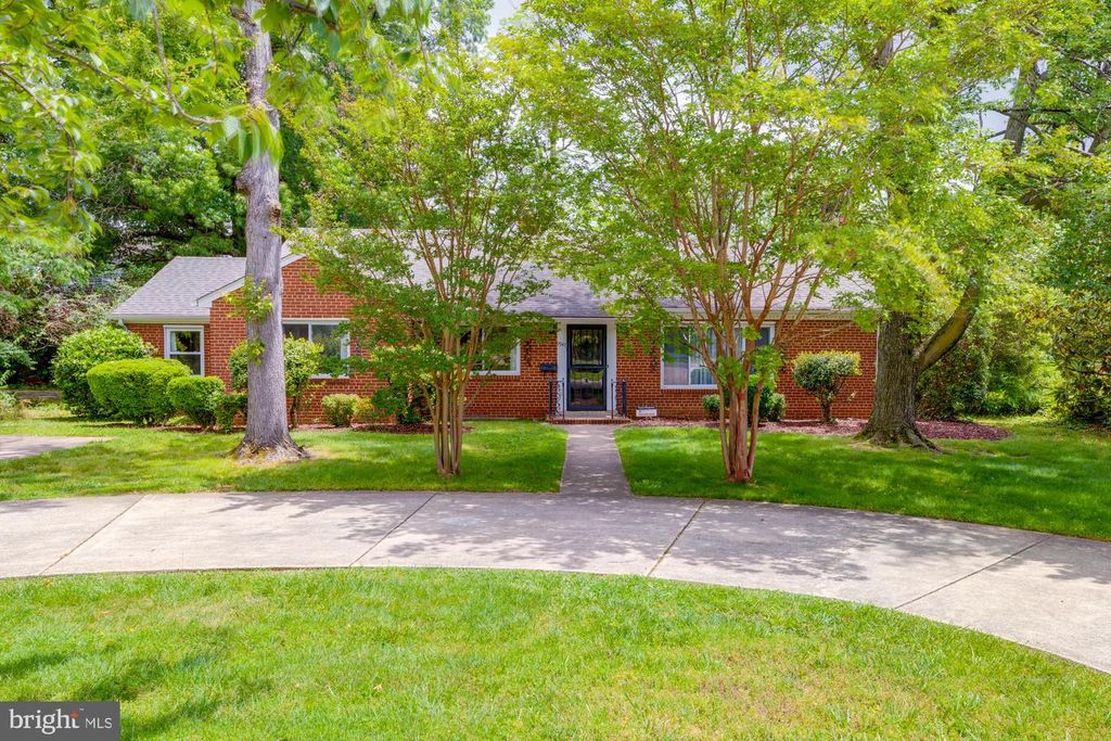 1947 ARLINGTON RIDGE RD, Arlington, VA 22202