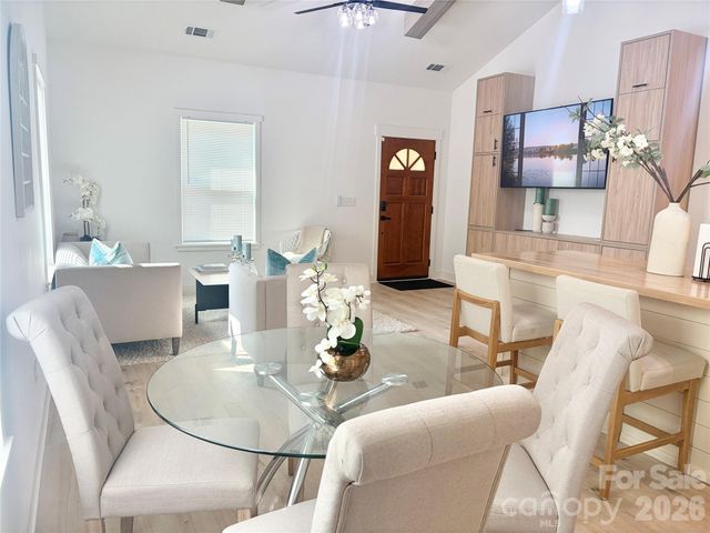 6524 Mintbrook Drive, Mint Hill, NC 28227