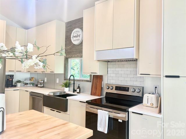 6524 Mintbrook Drive, Mint Hill, NC 28227