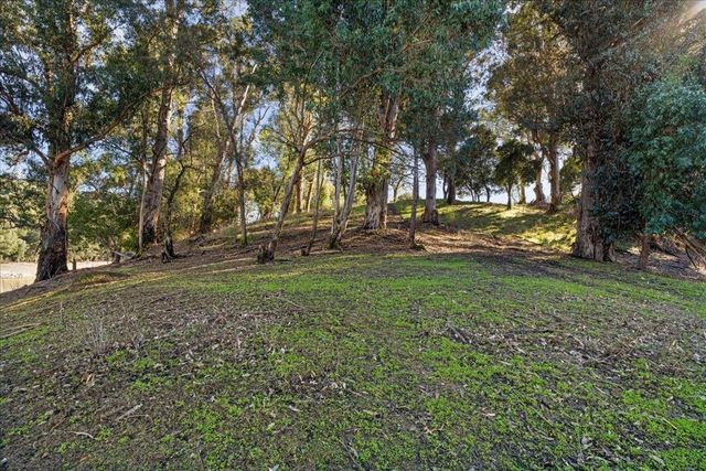 2 Old Santa Cruz Hwy, Los Gatos, CA 95033