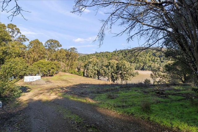 2 Old Santa Cruz Hwy, Los Gatos, CA 95033